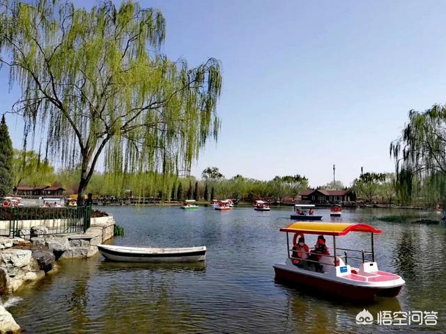 适合在春节期间出门旅游的景点有哪些？春节期间去北京你觉得怎么样？