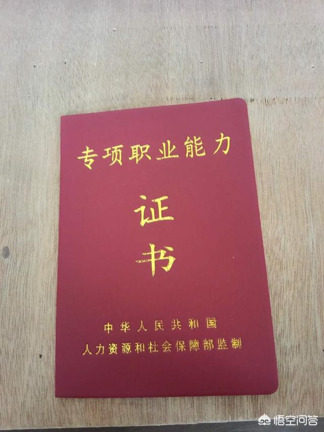 母婴喂养知识考核:母乳喂养怎么判断宝宝是否吃饱，感觉自己的母乳不太够？