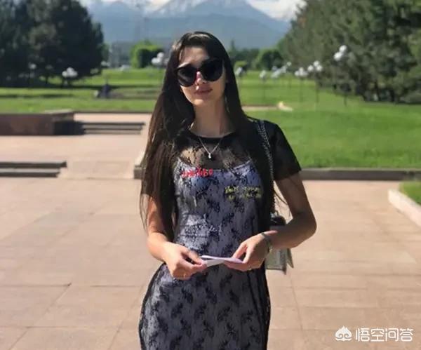 排坛第一美女莎宾娜去了日本之后,网友：变丑了,你是怎么看的？