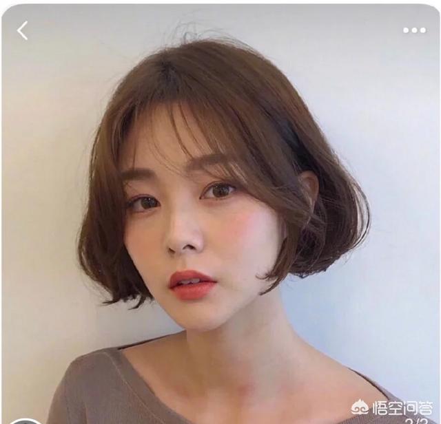 圆脸男生短发发型:圆脸男生应该烫什么发型？