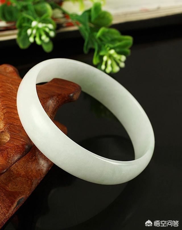 五六千元能买到什么翡翠手镯,一千元的冰种翡翠手镯想要吗？能要吗？