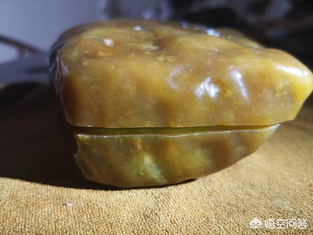 姐堆翡翠原石特点,翡翠原石的类型划分及其特征是什么？