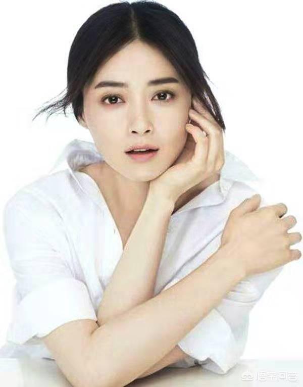 阿sa和郑中基离婚:Twins的阿娇，阿Sa都离过婚，你认为之后谁会更早二婚？