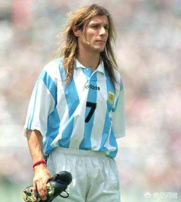 风之子卡尼吉亚今年多大了，阿根廷足球历史上的风之子是