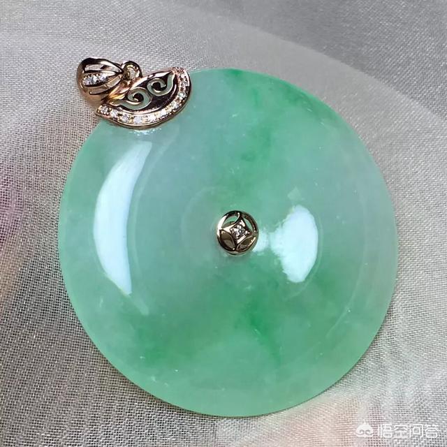 怎样鉴别翡翠的真假一杯水,翡翠怎样鉴定是不是A货？