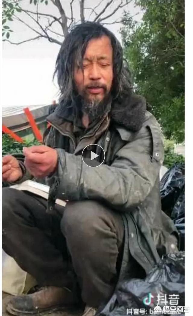 为什么网上很多人羡慕乞丐学者的文化修养？