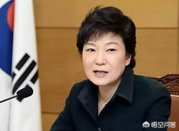 李明博和朴槿惠一个保外就医,一个身居牢狱,为何两个韩国前总统被差别对待？