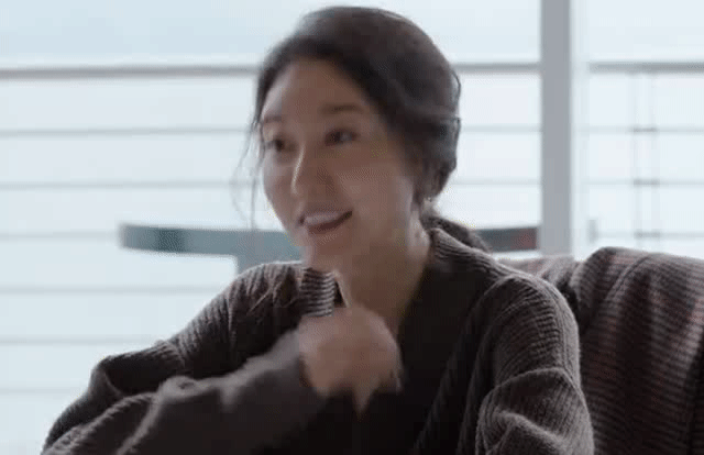 大学贪睡母女猫卖萌是怎么回事啊:《都挺好》糟心的剧情中，安排一位天使“小咪”，有何用意？