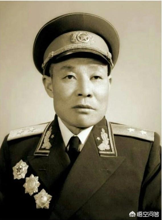 淞沪警备区副司令员,浙江军区司令员,武汉军区副司令员等职