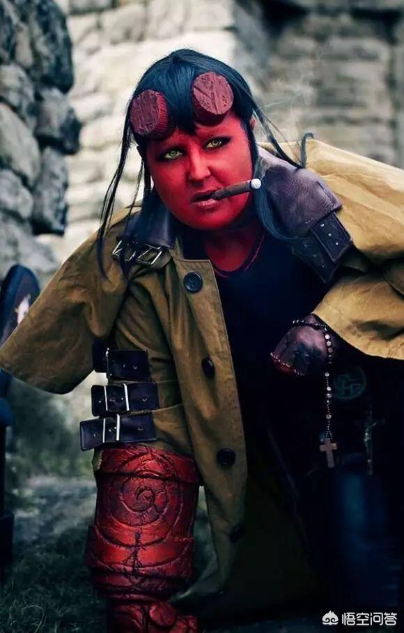 漫画家极乐鸟的联系方式:有哪些奇葩、硬核的COSPLAY？