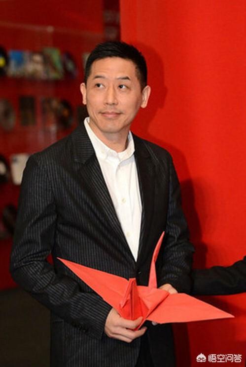 唐鹤德现在在做什么:是哥哥张国荣爱唐鹤德多，还是唐先生爱哥哥多些？