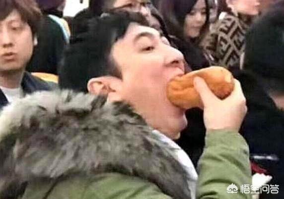 IG校长王思聪看到热狗皮肤后直言:你号没了,你觉得这个皮肤可爱吗？