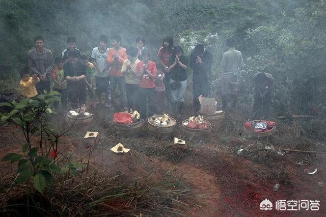清理坟草禁忌,在农村，清明节祭扫都有哪些习俗和忌讳？