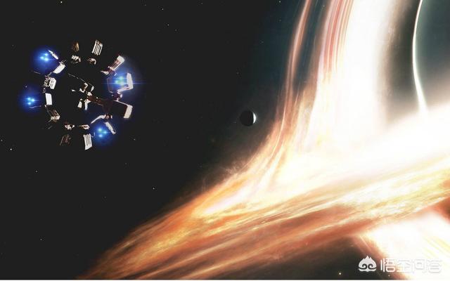 你觉的《流浪地球》和《星际穿越》哪部电影更好看？为什么？