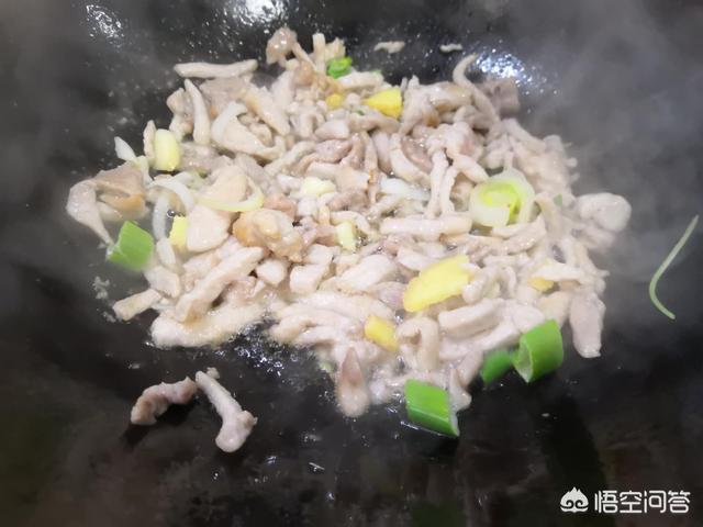 家常蒜苗炒肉怎么做,蒜苗和什么食材搭配才更显完美？