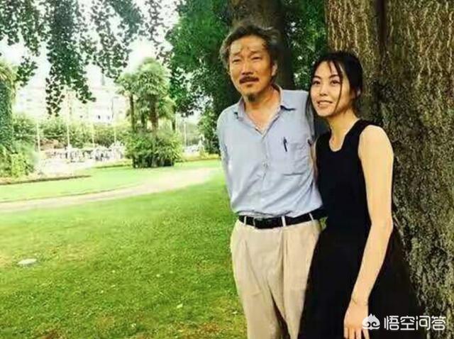 金珍京:“迷笛裙”如何穿出优雅？