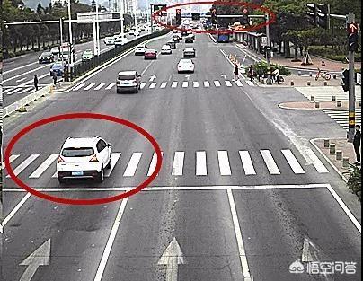 闯红灯姑娘(闯红灯姑娘叫什么名字)