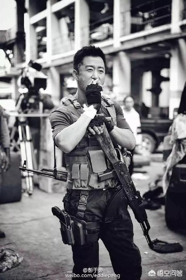 吴京坐轮椅现身:如何看待吴京电影《攀登者》？