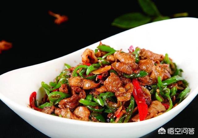 小炒肉怎么炒出红油？