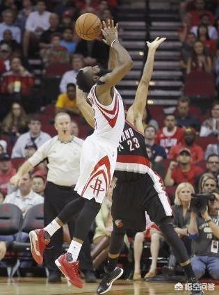 为什么说科比是黑曼巴:NBA球星科比去世，到底什么是曼巴精神