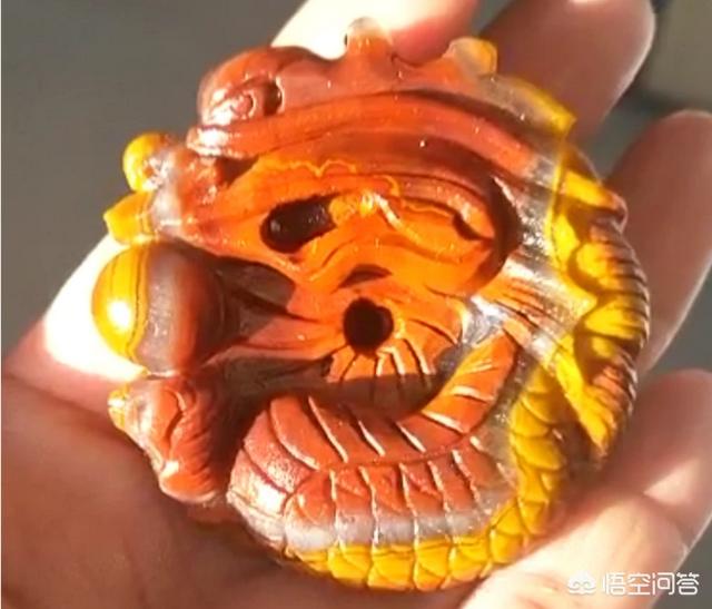 玉平安扣灵异事件:300块钱的翡翠平安扣是真的吗？