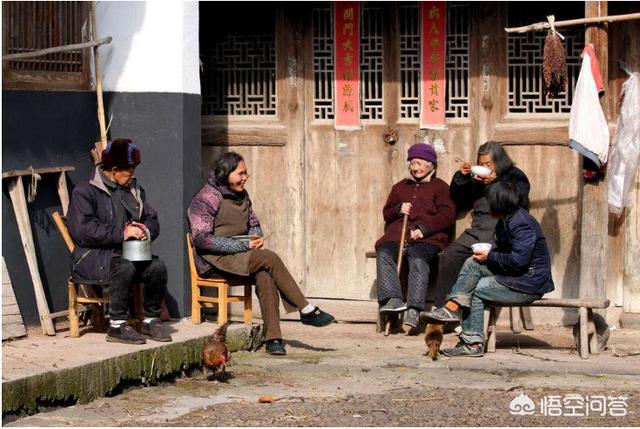 在农村,俗语“男不三,怕属鸡；女不四,怕属羊”,有道理吗？