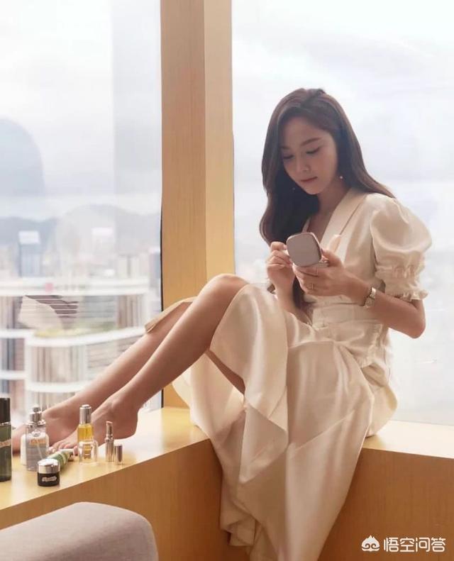 怎么选衣服:怎么选衣服颜色 如何挑选一件质量好的衣服？