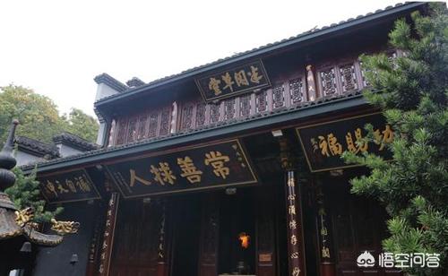 中国斗蟋蟀:捉蟋蟀能致富但是收蟋蟀的人用蟋蟀能干什么?有什么作用？