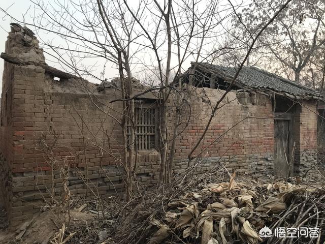 乡村小屋发生灵异事件:你们谁遇到过灵异的事？我去农村遇到过。讲出你们的遇见？