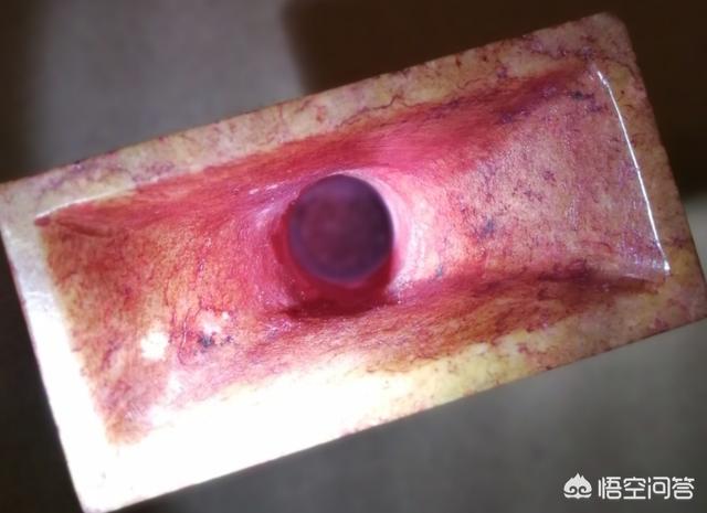 真正的红沁籽料,红沁籽料多少钱一克，价值高吗？