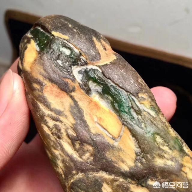 翡翠原石有几种,翡翠原石的类型划分有哪些？