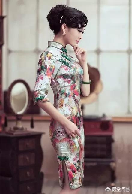 女人适合戴什么玉养人,女性戴翡翠的好处有哪些？