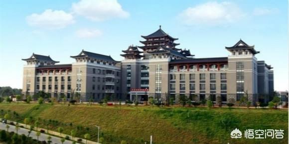 李俊案:专科学校的学生算得上大学生吗？读专科是不是在浪费青春？