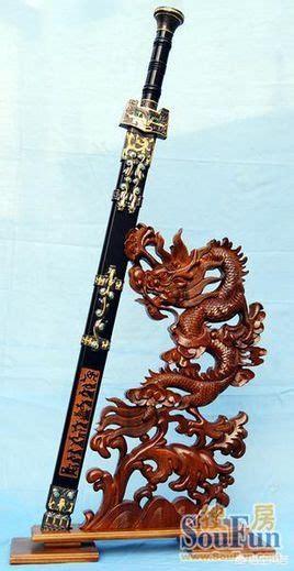 尚方宝剑和丹书铁券相比,哪个更有用？或者说尚方宝剑可不可以斩杀丹书铁券持有者？