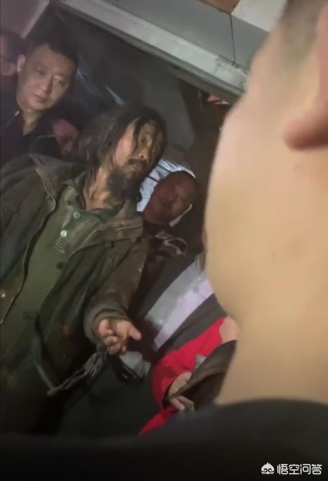 抖音拍到的三个灵异事件:如何看待最近在抖音和快手上很火的“流浪大师”这一现象？