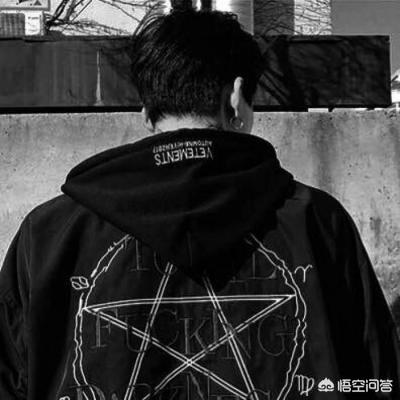 分手后，人们说死缠烂打的不是真爱，真正爱你的人，心痛后会慢慢远离你的生活，对吗？