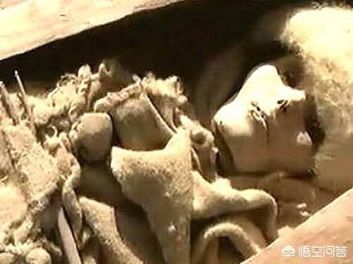 罗布泊双鱼座灵异事件:如何评价电影《双鱼陨石》？