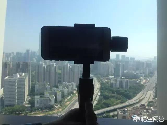 手机拍摄视频时，怎么使用专业录像(怎么用手机专业相机拍照)