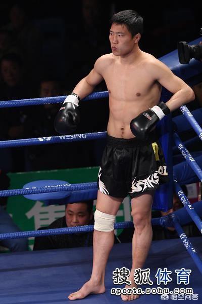 你觉得散打领域里，方便、白近斌、张开印和付高峰谁实力最强？为什么？