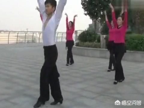 杨蕾离婚:相声演员戴志诚为什么抛弃妻子杨蕾，却和侯耀文的前妻结婚？