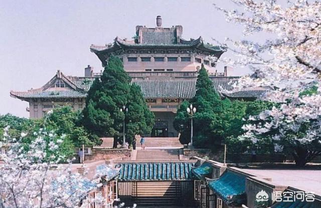 中国人民大学校长:西安交通大学王校长说选大学比选专业重要，你认为呢？
