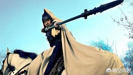 关羽的青龙偃月刀,张飞的丈八蛇矛,刘备的双股剑等等,这些武器已经不