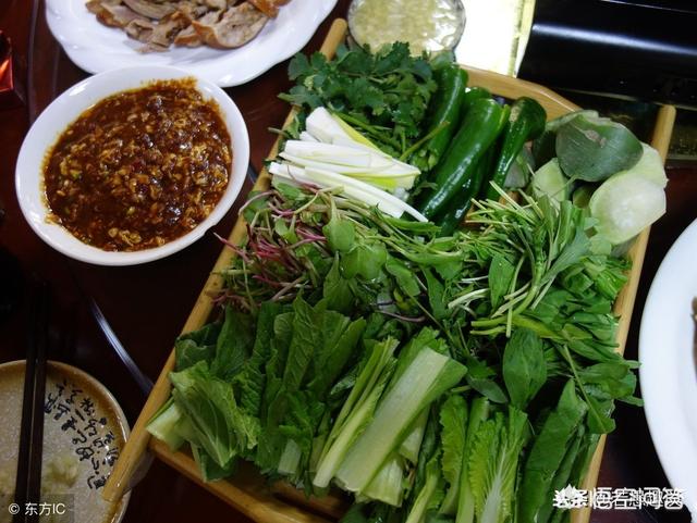 为什么东北人喜欢吃蘸酱菜,而南方人基本不吃？