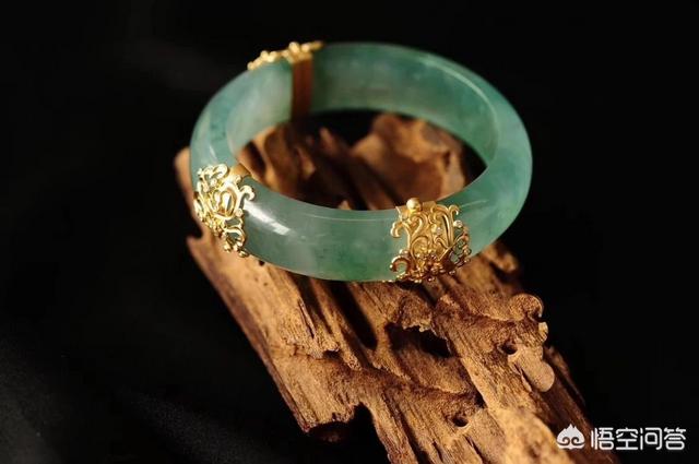 手镯的款式有几种,翡翠手镯有多少种？怎么买到自己合适的？