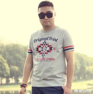 圆脸男生短发发型:圆脸男生应该烫什么发型？