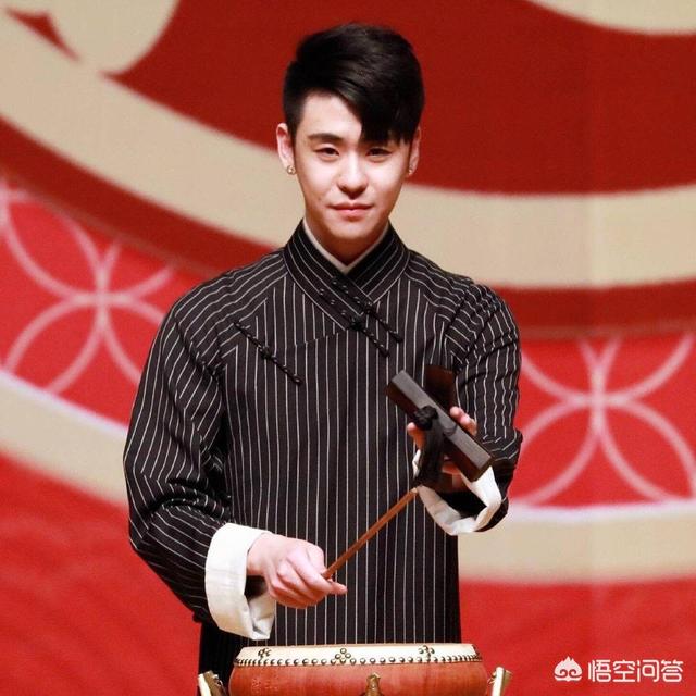 小红恩:有哪个明星是你看着她从默默无闻到大红大紫的？