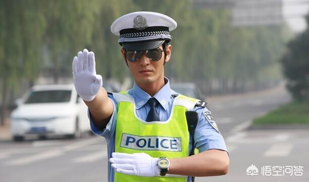 广东办公室挤奶门:你在办公室做过的最疯狂的事情是什么？