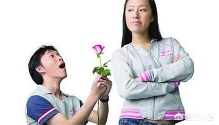 聊天会撩你,但又不主动找你的男生,喜不喜欢你？