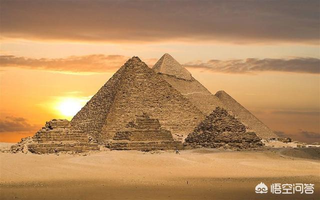 埃及金字塔纪录片国语，埃及金字塔是谁命名的为什么不叫全字塔或者是三角塔呢