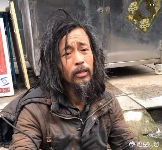 网红流浪大师沈先生,是他抛弃了社会,还是社会（现实）抛弃了他,你怎样解读？